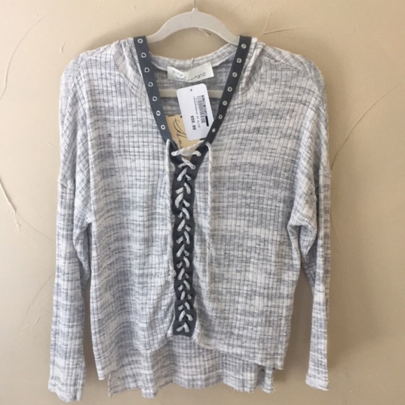 Sweater - Picture 1 of 1